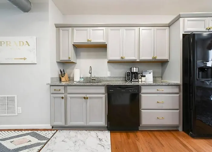 Hostwise - Free Parking, Highly Walkable, 2 Full Bathrooms * Pittsburgh